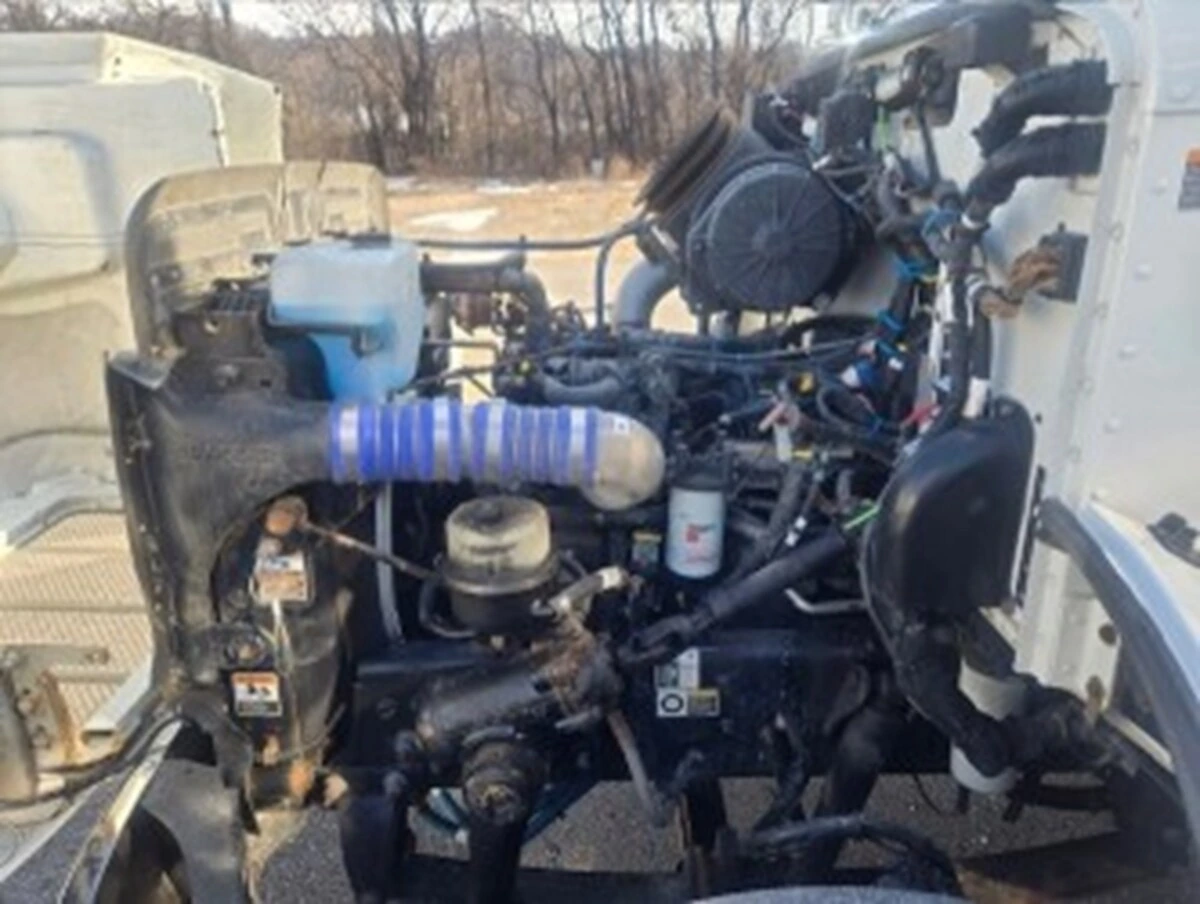 2022 Peterbilt 337 - image 5