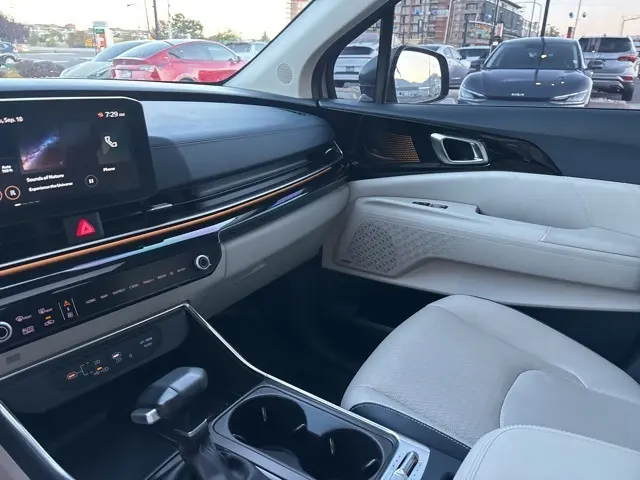 2025 Kia Carnival SX Prestige photo 24