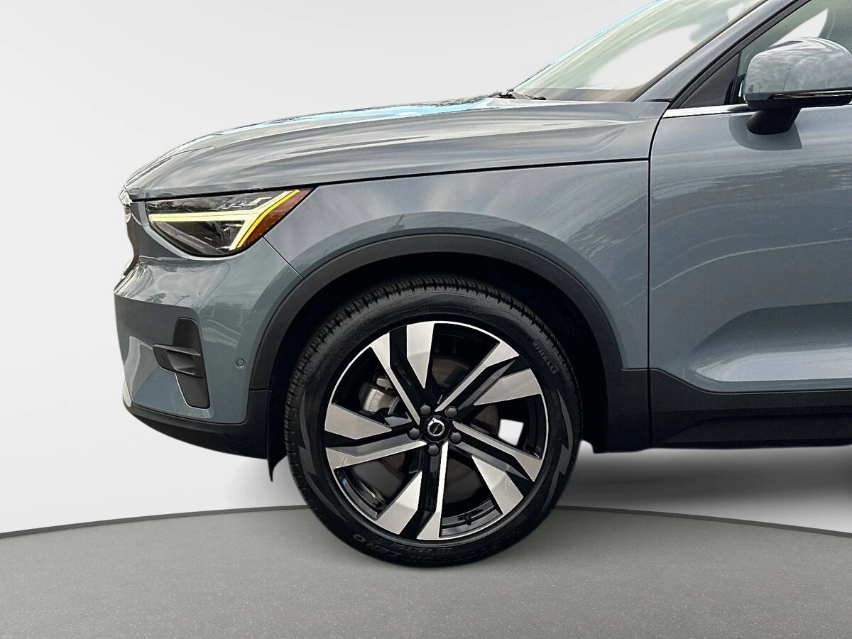 2023 Volvo - image 10