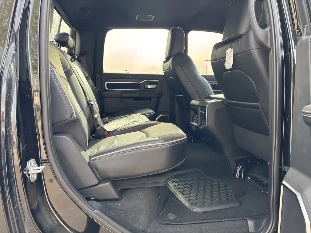 2025 Ram 2500 Laramie photo 12