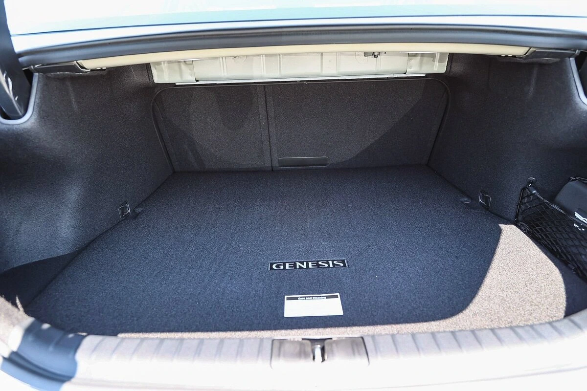 2026 GENESIS G70 Standard - Photo 27