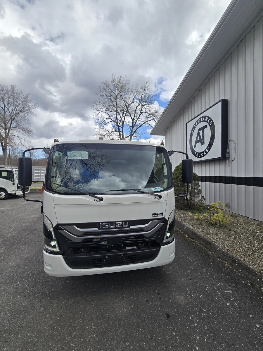 2026 Isuzu NRR - image 7