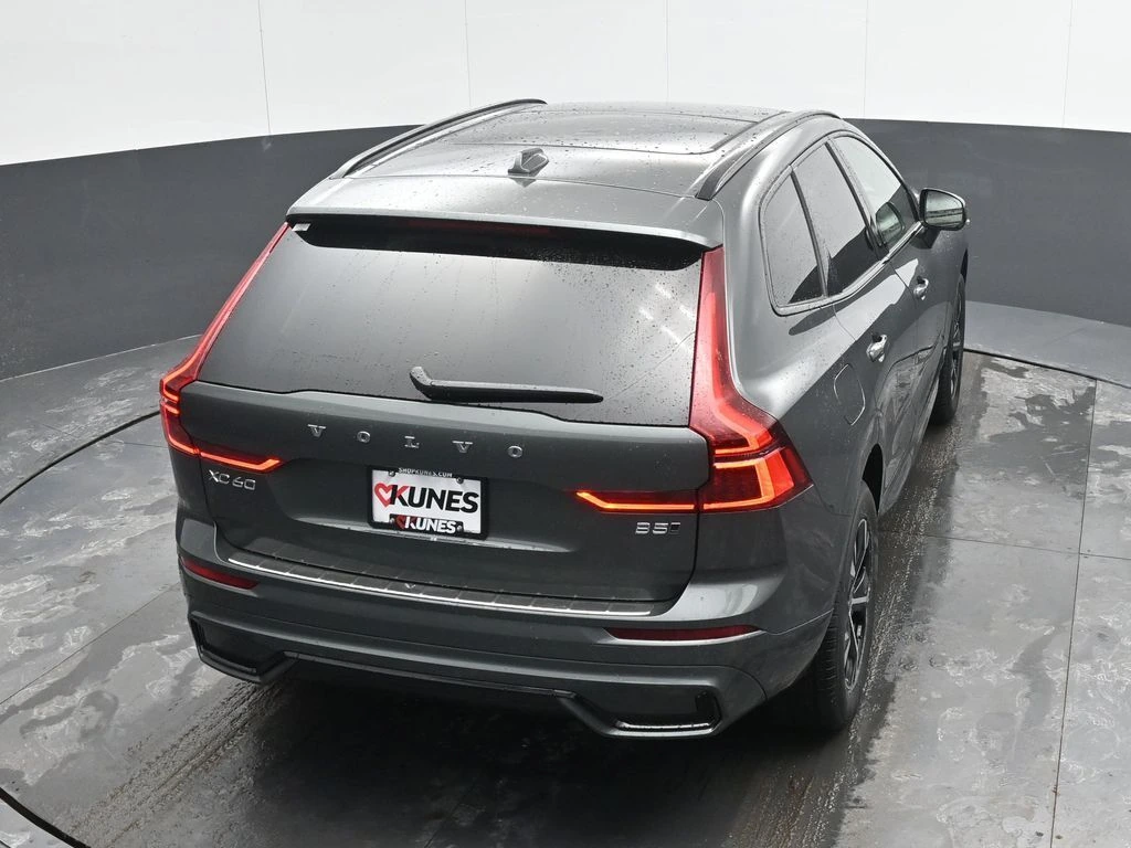 2026 Volvo - image 30