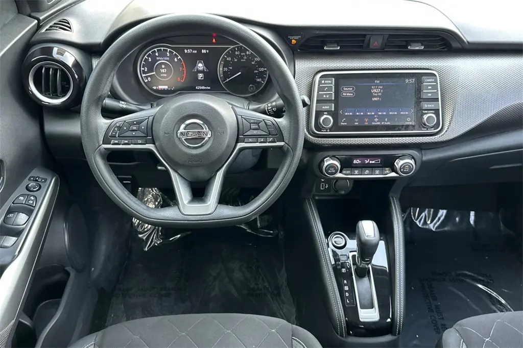 2020 Nissan Kicks SV photo 11