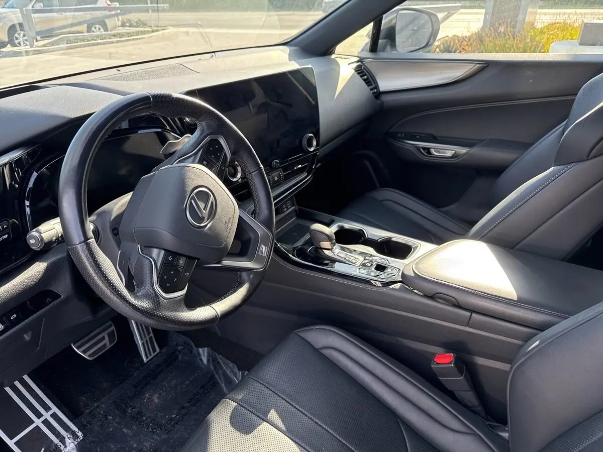 2022 Lexus NX 350 F SPORT Handling AWD photo 4