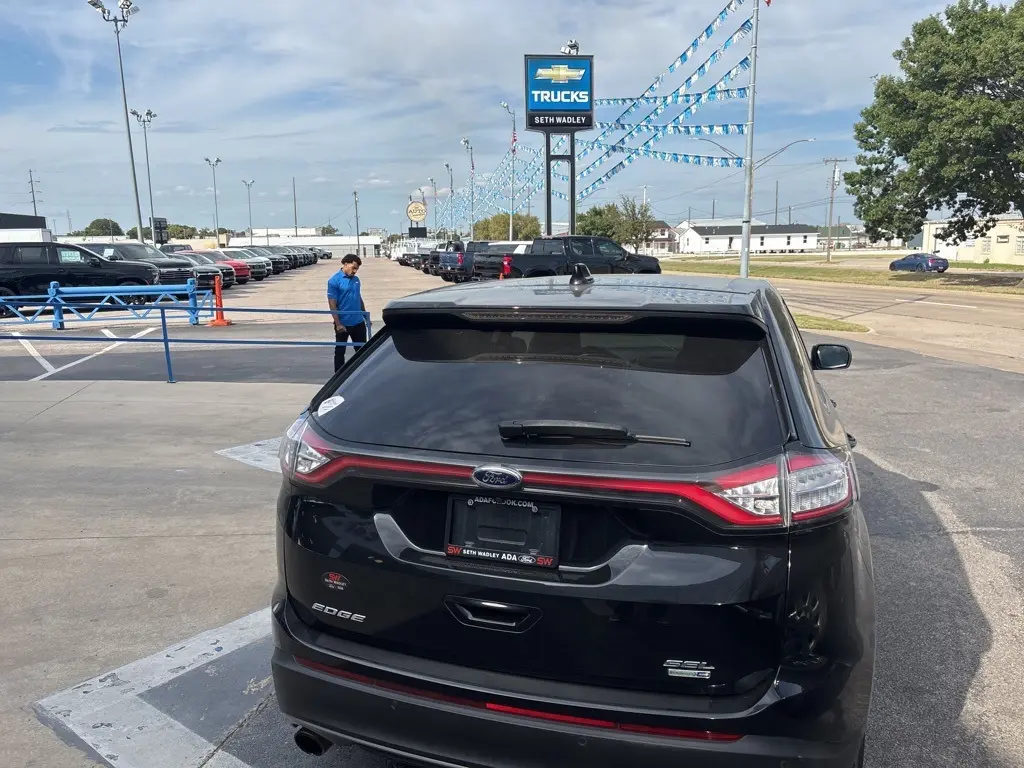 2017 Ford Edge SEL photo 3