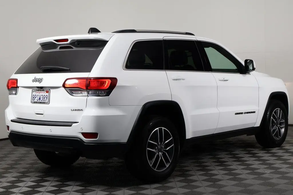 2020 Jeep Grand Cherokee Laredo E photo 4