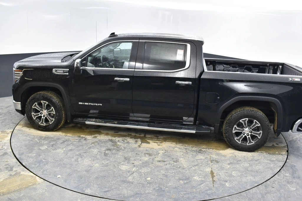 2024 GMC Sierra 1500 SLT - Photo 37