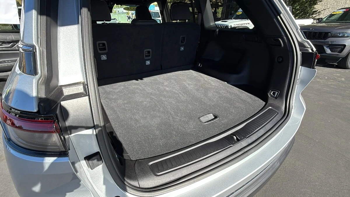 2025 Jeep Grand Cherokee Laredo - Photo 27