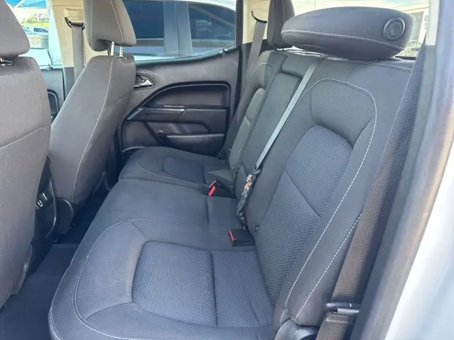 2021 Chevrolet Colorado LT photo 11