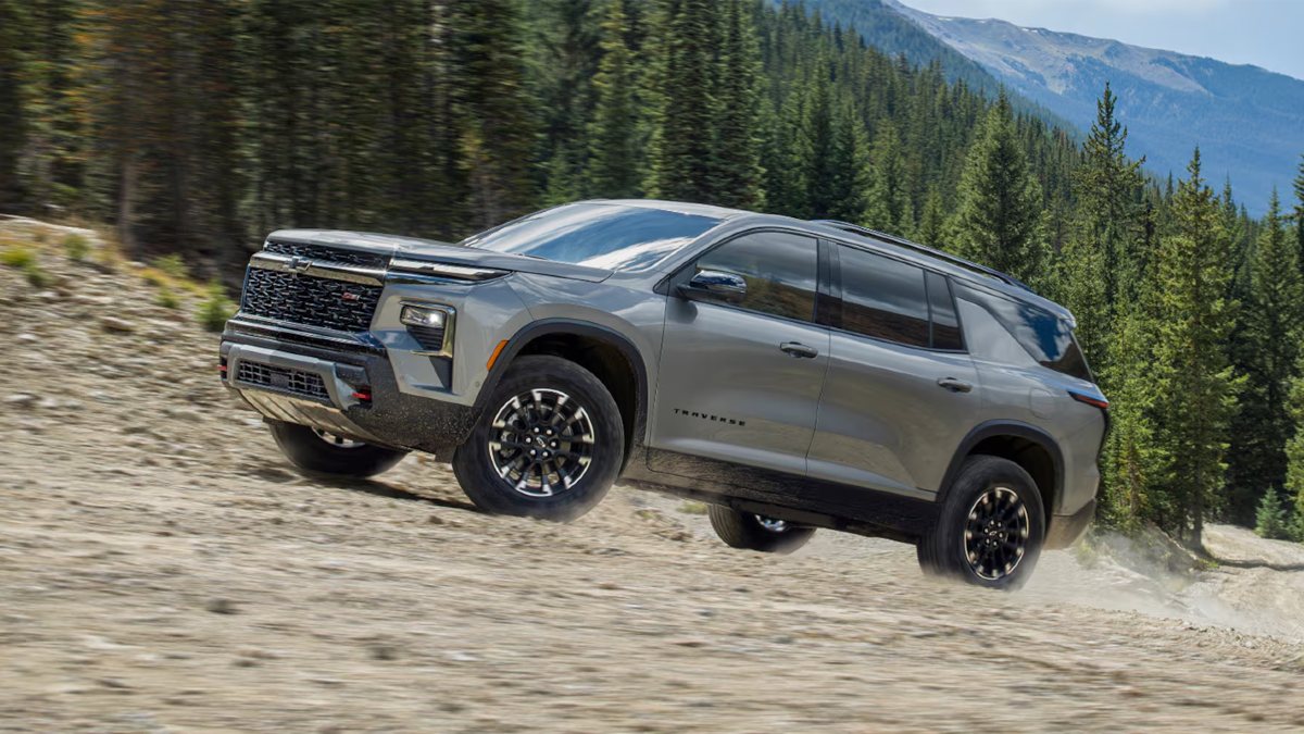 2025 Chevy Traverse Z71 Exterior Driver SIde Front Profile