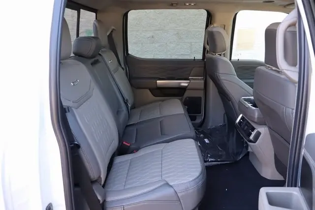 2025 Ford F-150 Platinum photo 35