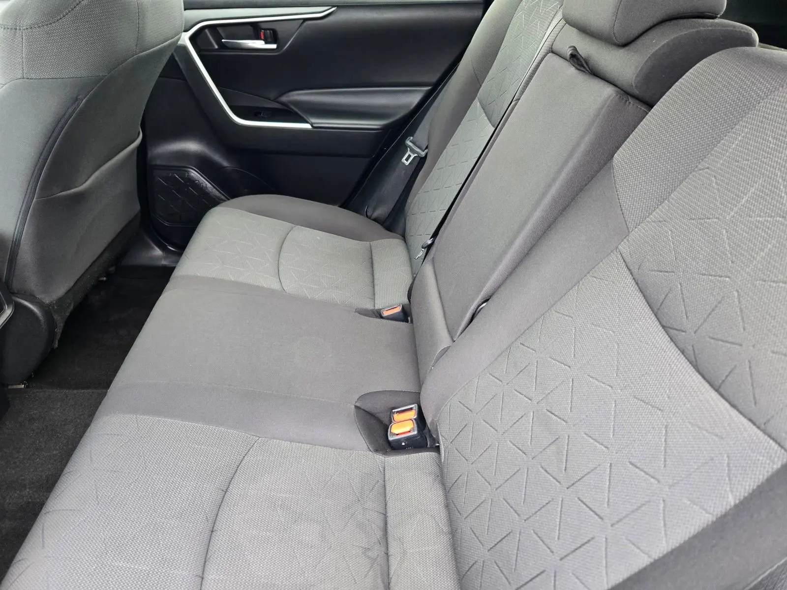 2022 Toyota RAV4 XLE photo 9