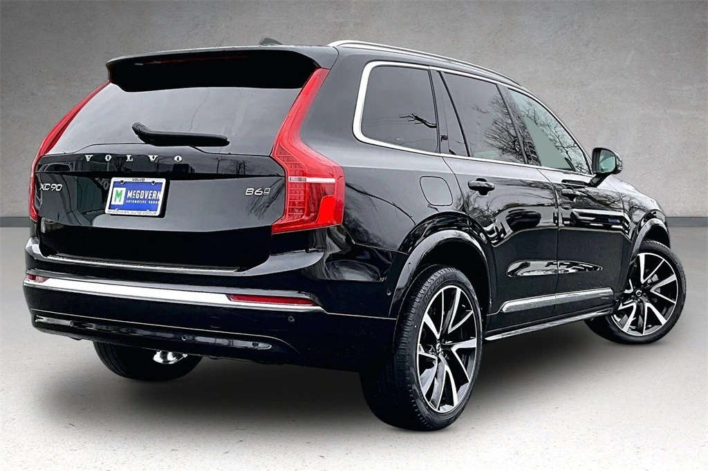 2024 Volvo - image 6