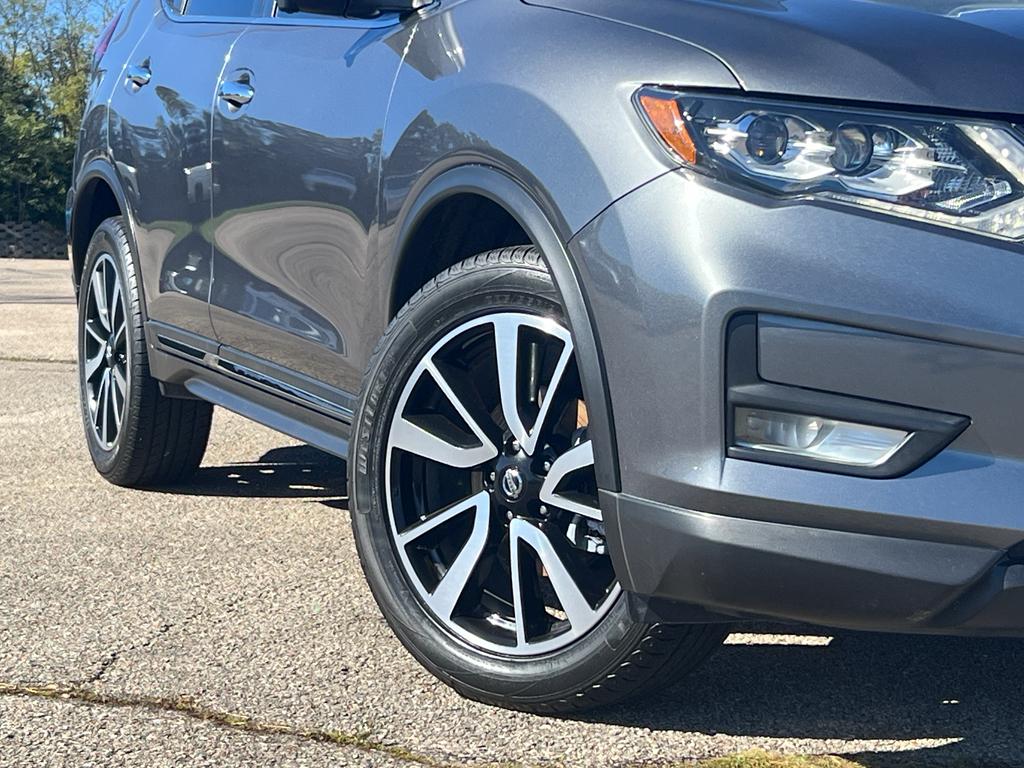 2020 Nissan Rogue SL photo 2