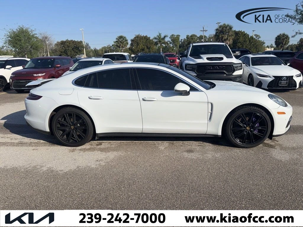 2018 Porsche Panamera 4S