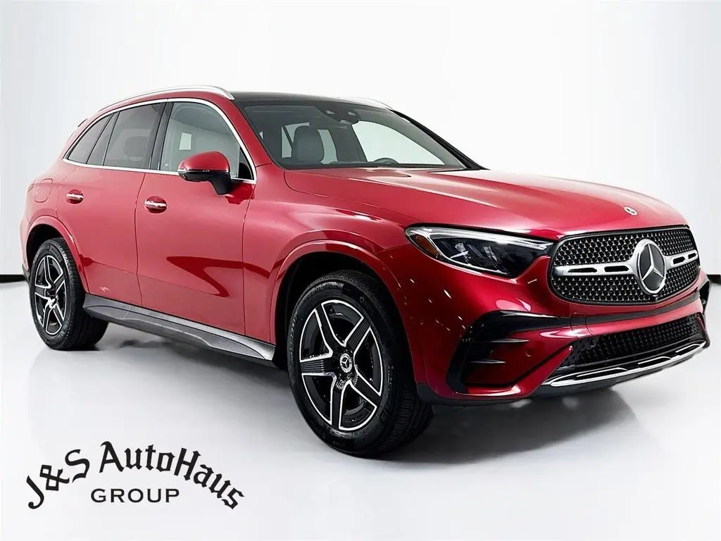 2024 Mercedes-Benz GLC GLC 300's photo