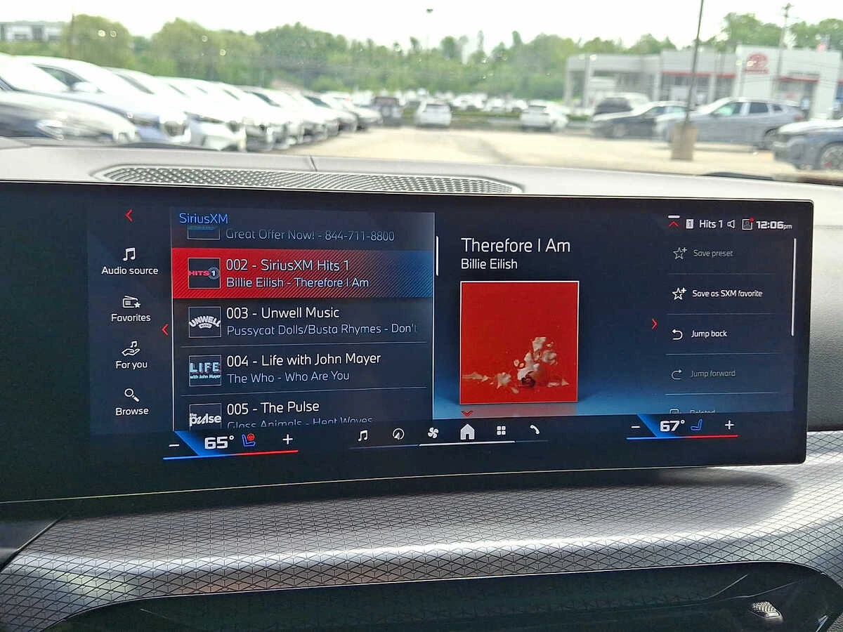 2025 BMW 4 Series M440i - Photo 16