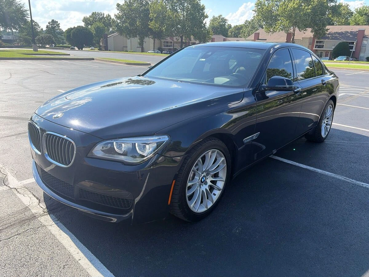 2015 BMW 7 Series 750i xDrive M Sport Edition's photo