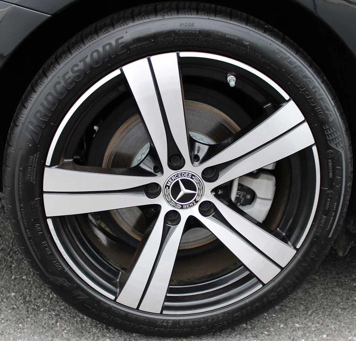 2025 Mercedes-Benz C-Class Sedan C 300 - Photo 11