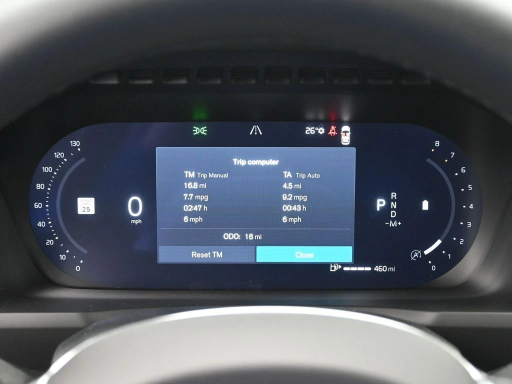 2026 Volvo - image 9