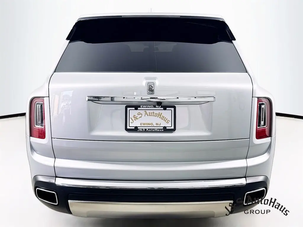 2022 Rolls Royce Cullinan RR31 photo 6