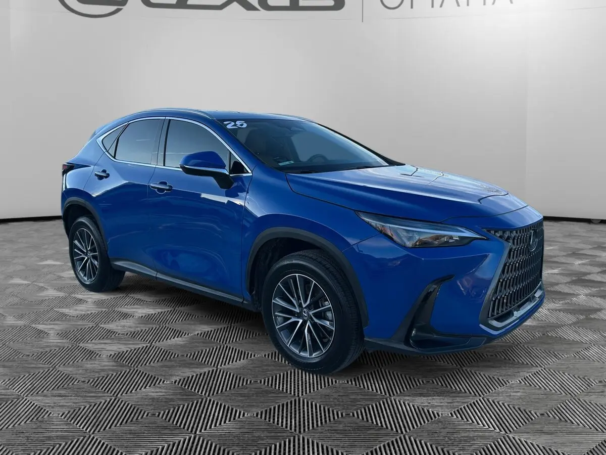 2025 Lexus NX 350's photo