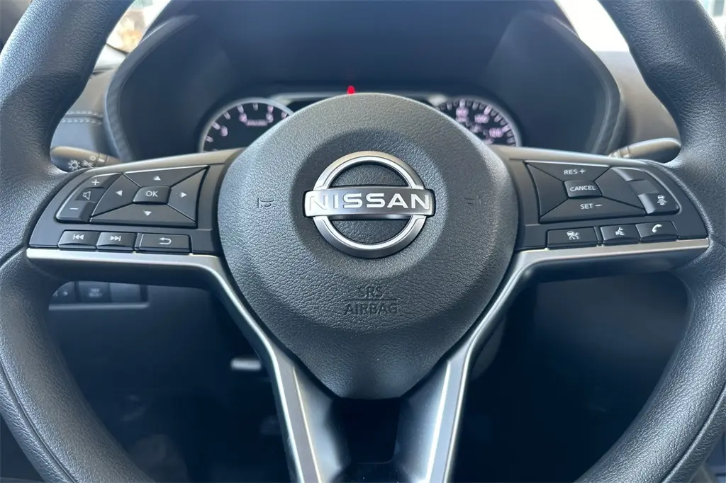 2025 Nissan Sentra SV photo 19