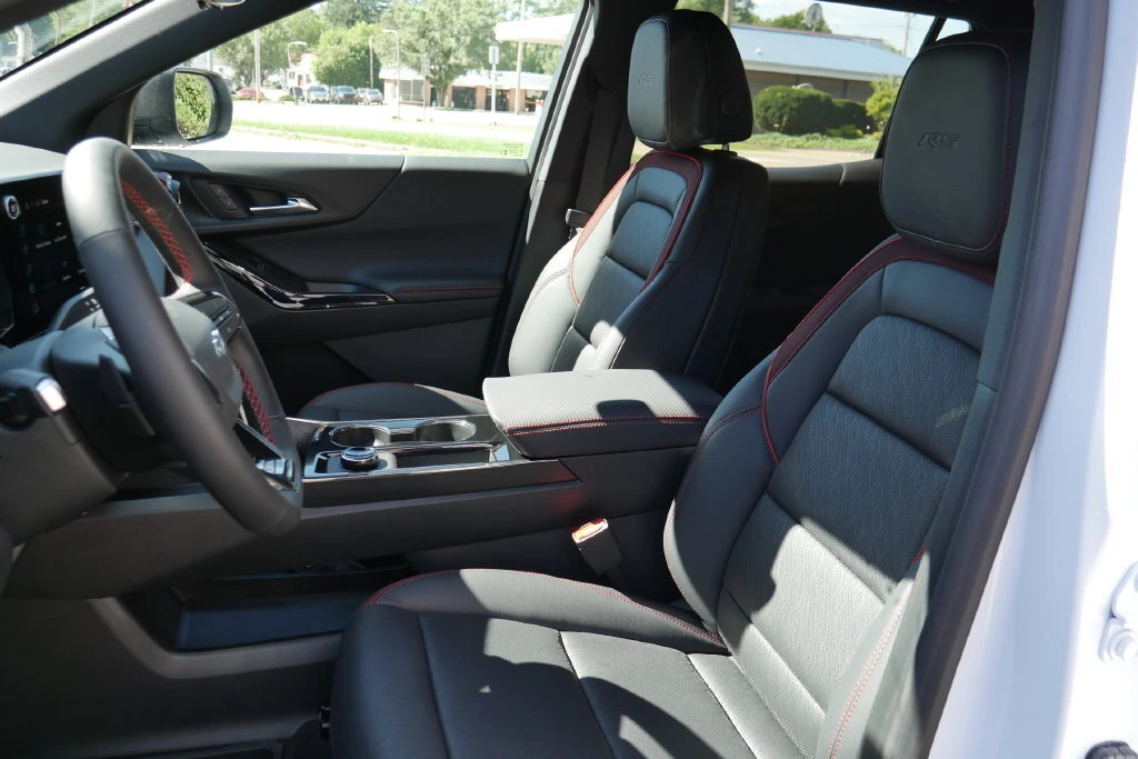 2027 Chevrolet Equinox RS - Photo 25