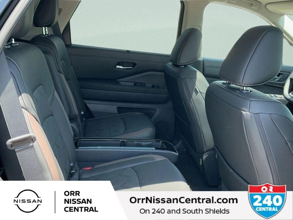 2026 Nissan Pathfinder Platinum - Photo 12