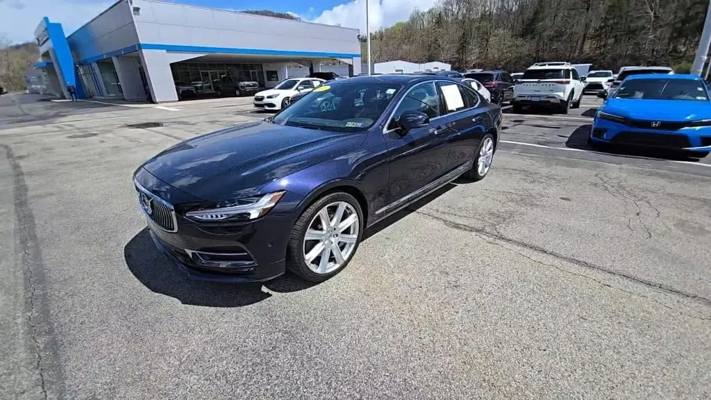 Used 2017 Volvo S90 Inscription with VIN YV1A22ML8H1008331 for sale in Monroeville, PA
