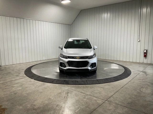 Used 2018 Chevrolet Trax LS with VIN KL7CJKSB6JB620259 for sale in Roanoke, IN