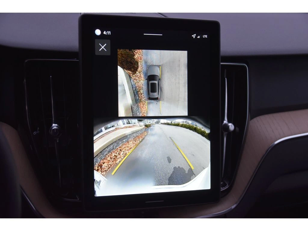 2026 Volvo - image 21