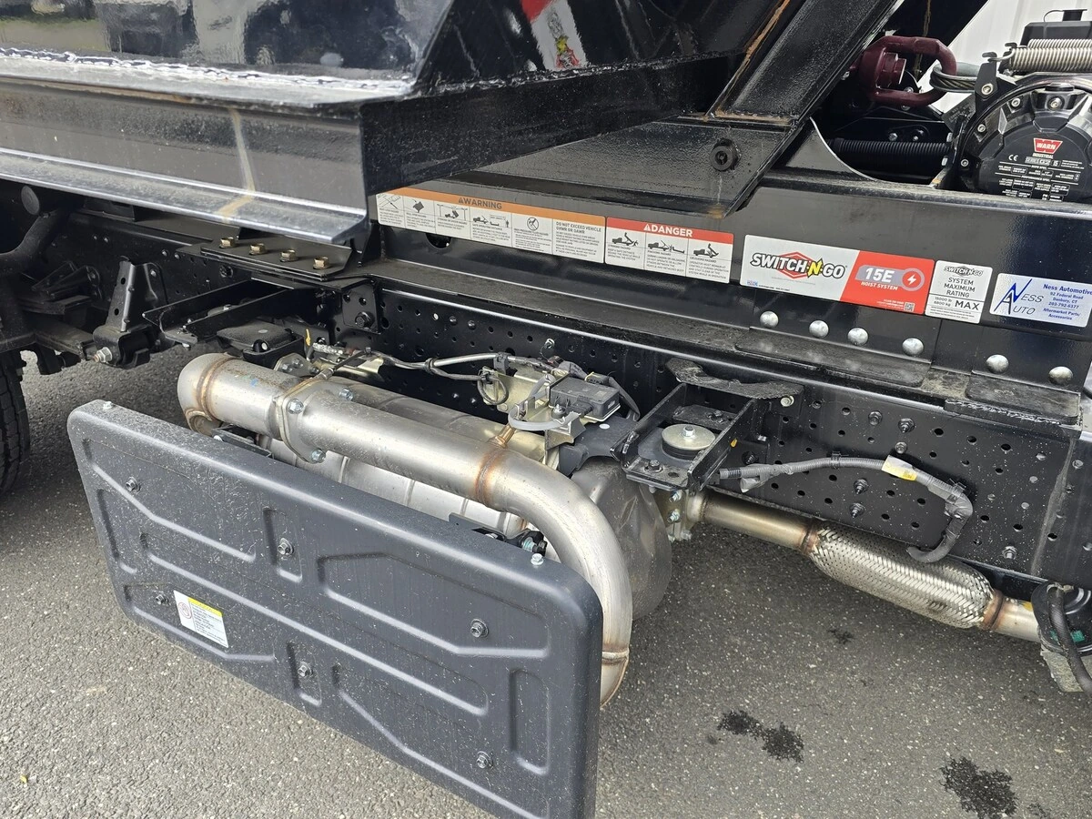 2026 Isuzu NRR - image 8