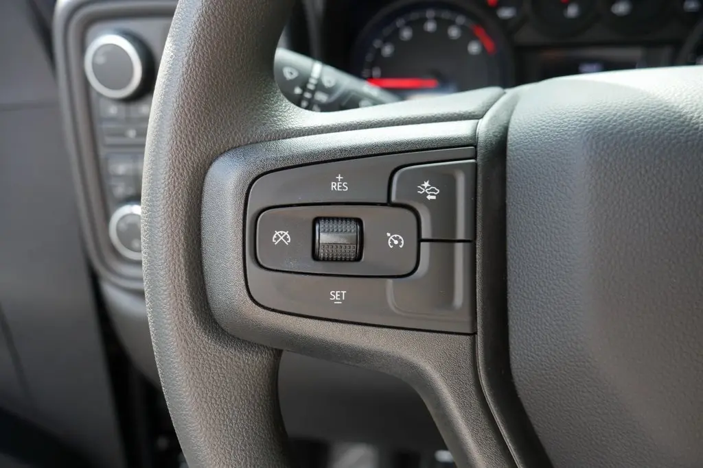 2026 Chevrolet Silverado 2500HD Custom photo 11