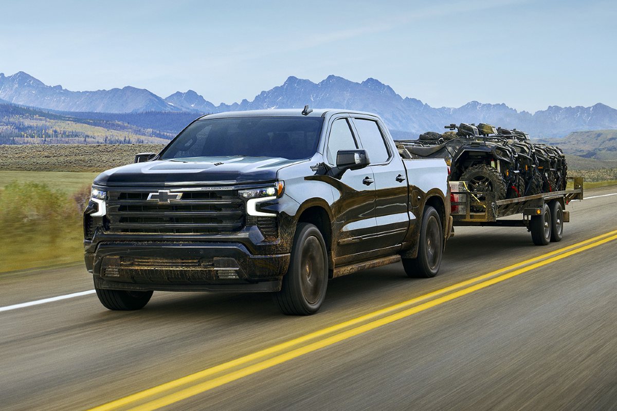 2025 Chevrolet Silverado 1500 Exterior Driver Side Front Profile while Towing