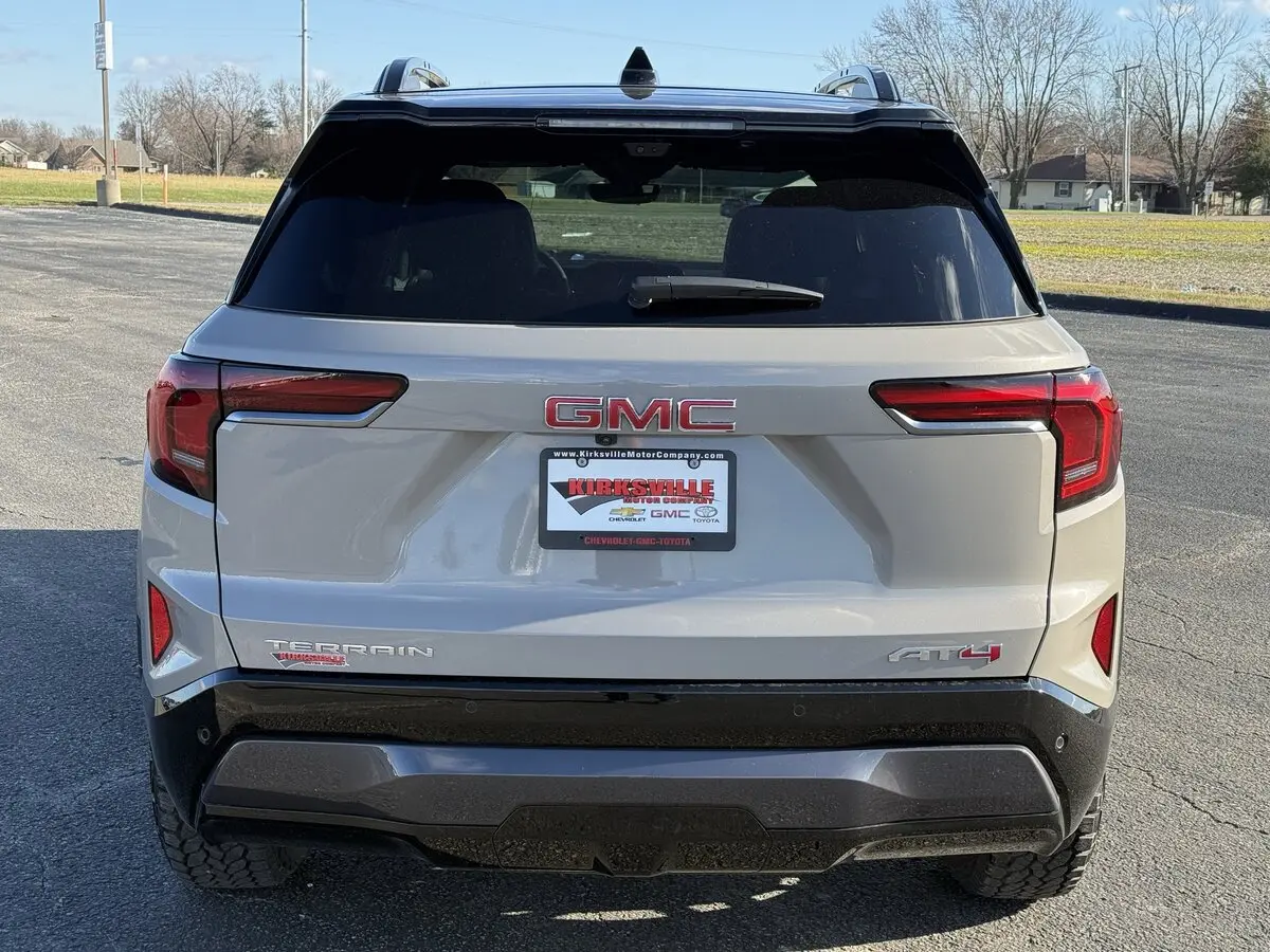 2026 Gmc Terrain AT4 photo 4