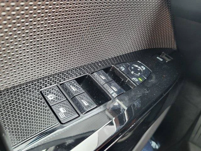 2026 BMW 7 Series 750e - Photo 28