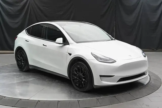 Used 2020 Tesla Model Y Long Range with VIN 5YJYGDEEXLF029621 for sale in Murray, UT