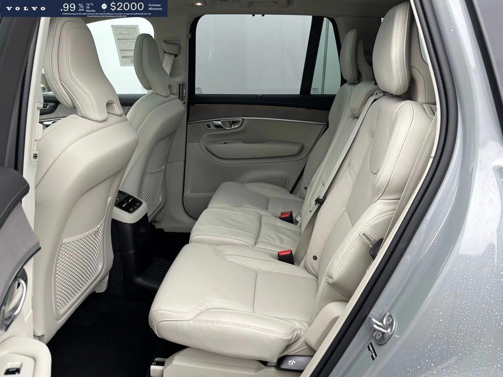 2026 Volvo - image 16