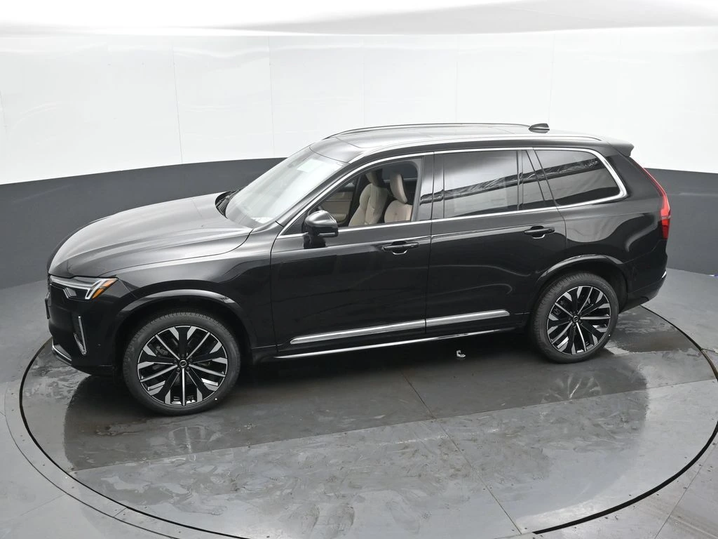 2026 Volvo - image 35