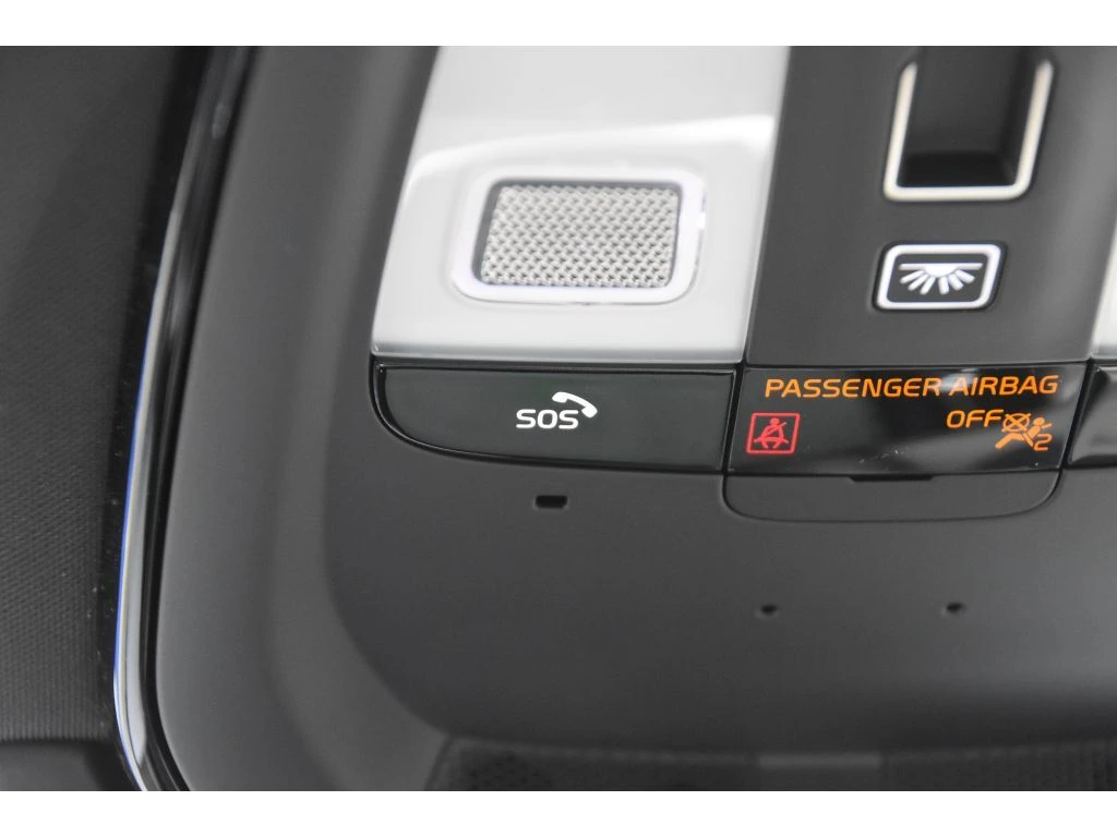 2026 Volvo - image 38