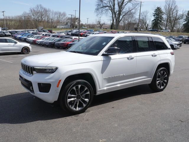 2025 Jeep Grand Cherokee Overland - Photo 12
