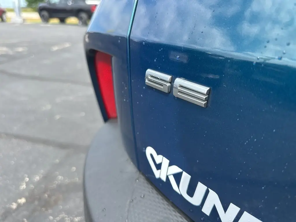 2020 Ford Escape SE photo 11