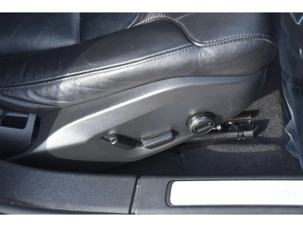 2023 Volvo - image 31