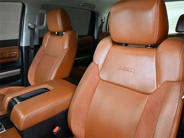 2016 Toyota Tundra Platinum photo 14