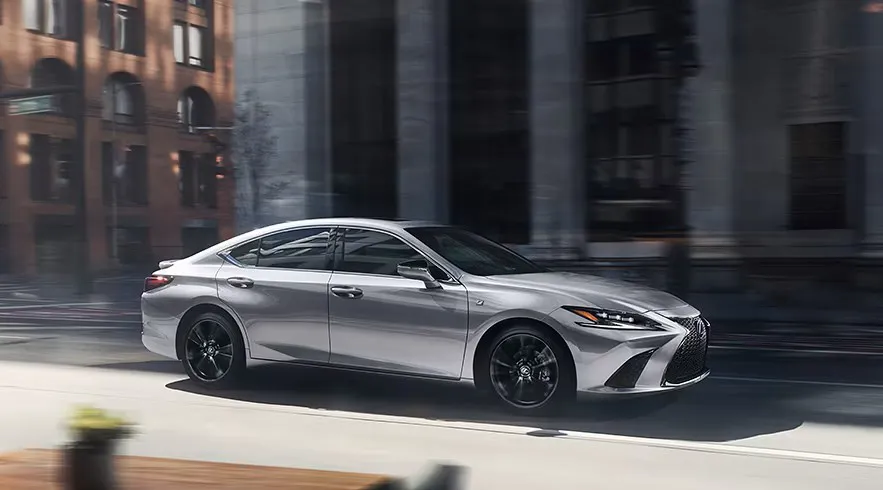 Lexus ES: