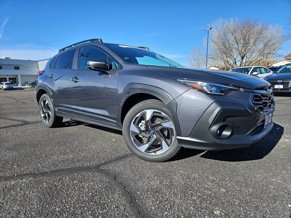 2025 Subaru Crosstrek Limited photo 2