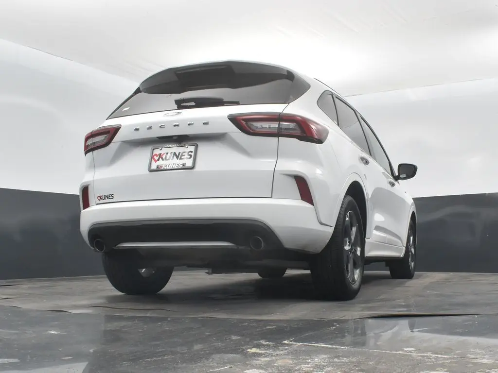 2023 Ford Escape ST-Line photo 39