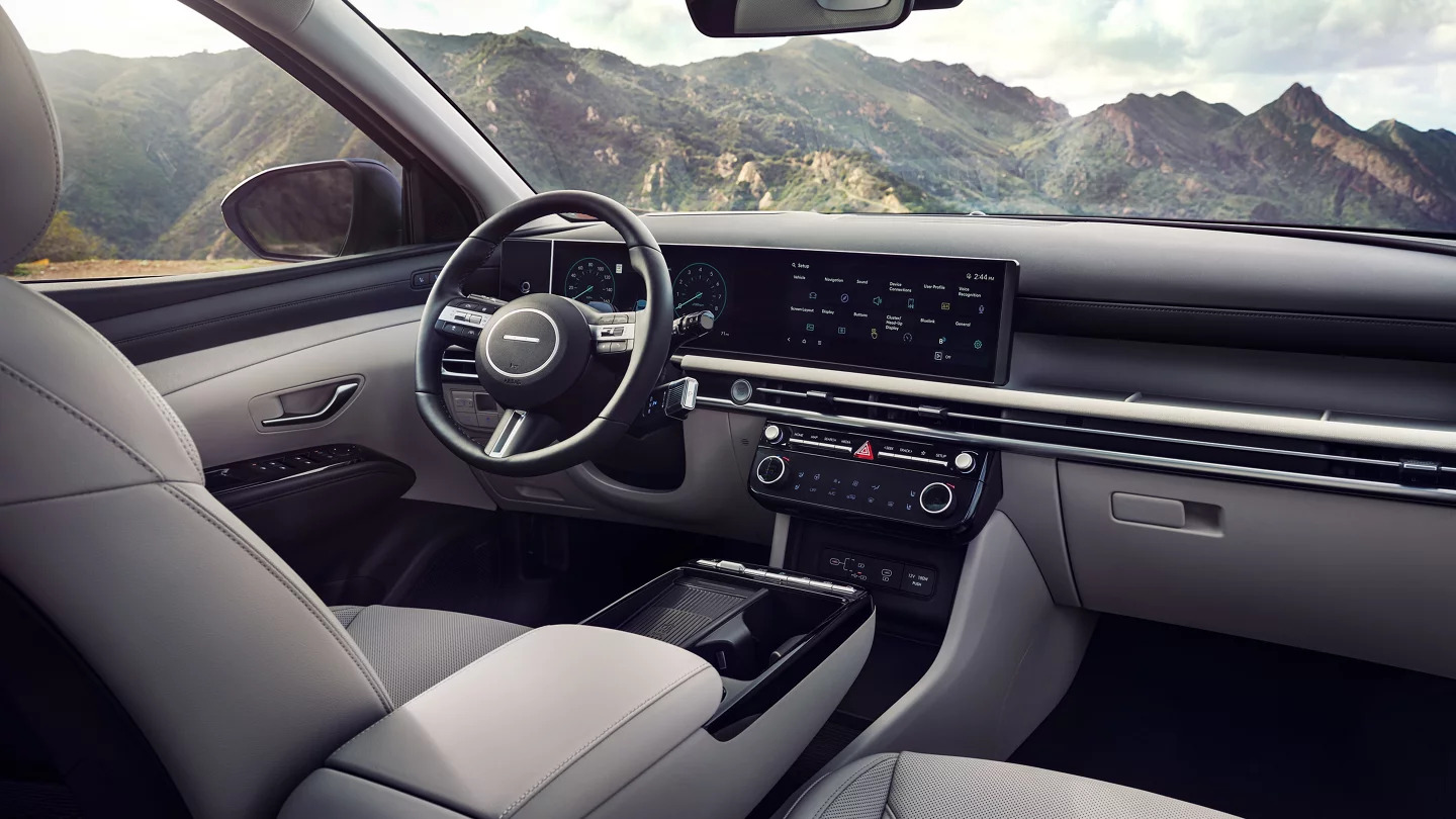 The front interior of the Hyundai Tucson.